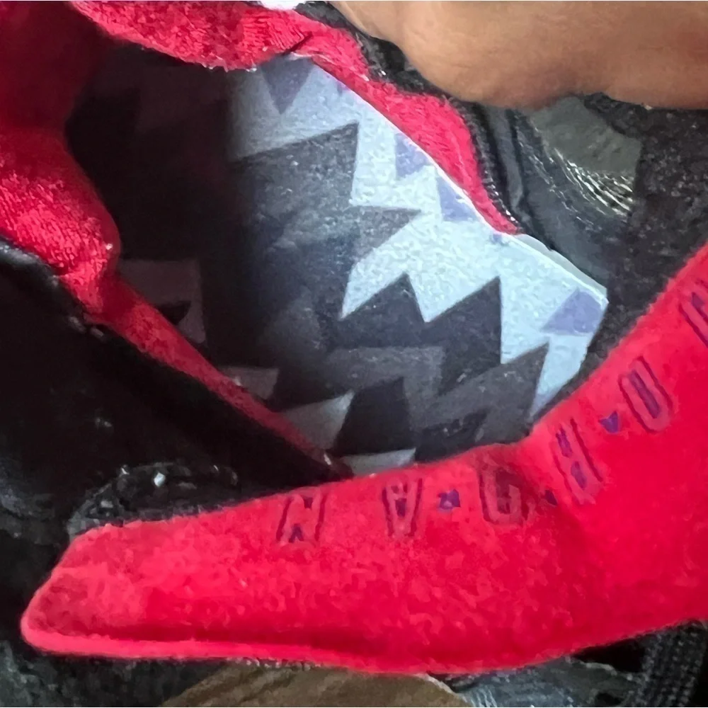 Jordan 37 PF Raptors size Y7